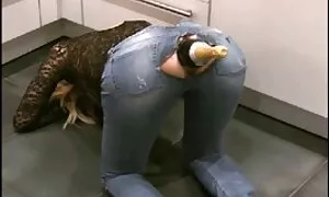 शैम्पेन री बोतल रो ग ...