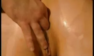 घरआळी आपरै पति री बै ...