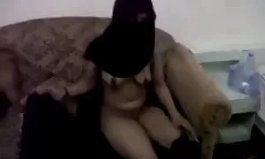 गुदा अरब बौने रै साथ ...